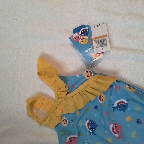 NWT NICKELODEON BABY SHARK RUFFLE SWIMSUIT ONE PIECE 3T UPF50+ - Picture 2 of 5